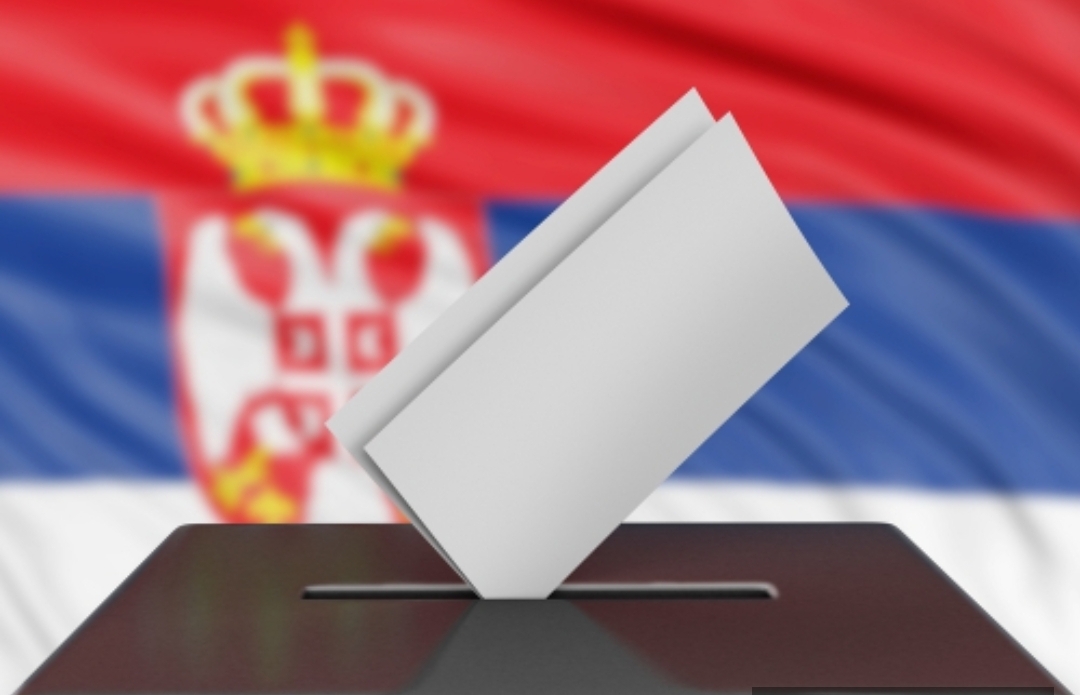 Niške Vesti on X: Maler ili NE! Gorela zastava FK Radnički Niš (VIDEO) -    / X